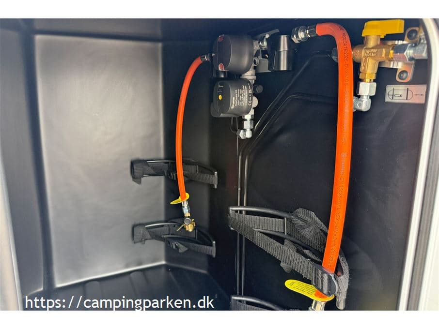 Niesmann+Bischoff iSmove 6.9E - miniature 1