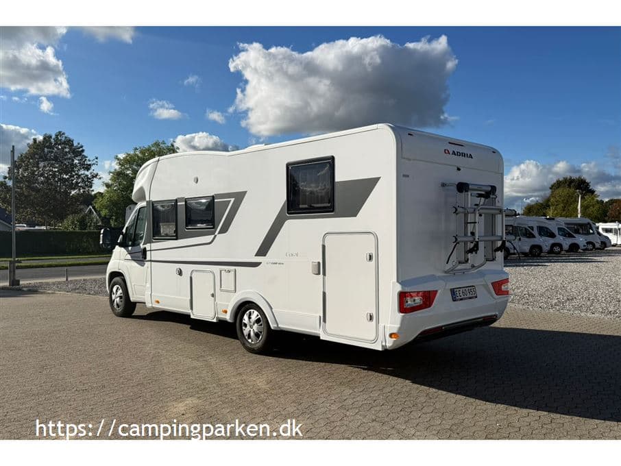Adria Coral Axess 670 DL - miniature 1