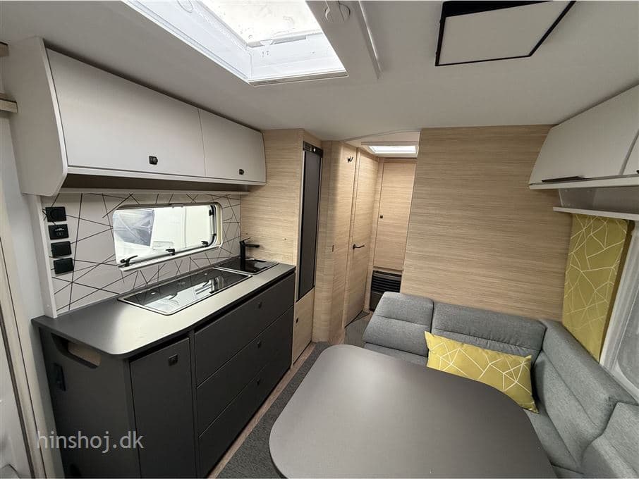 Fendt Apero 560 SKM - miniature 1