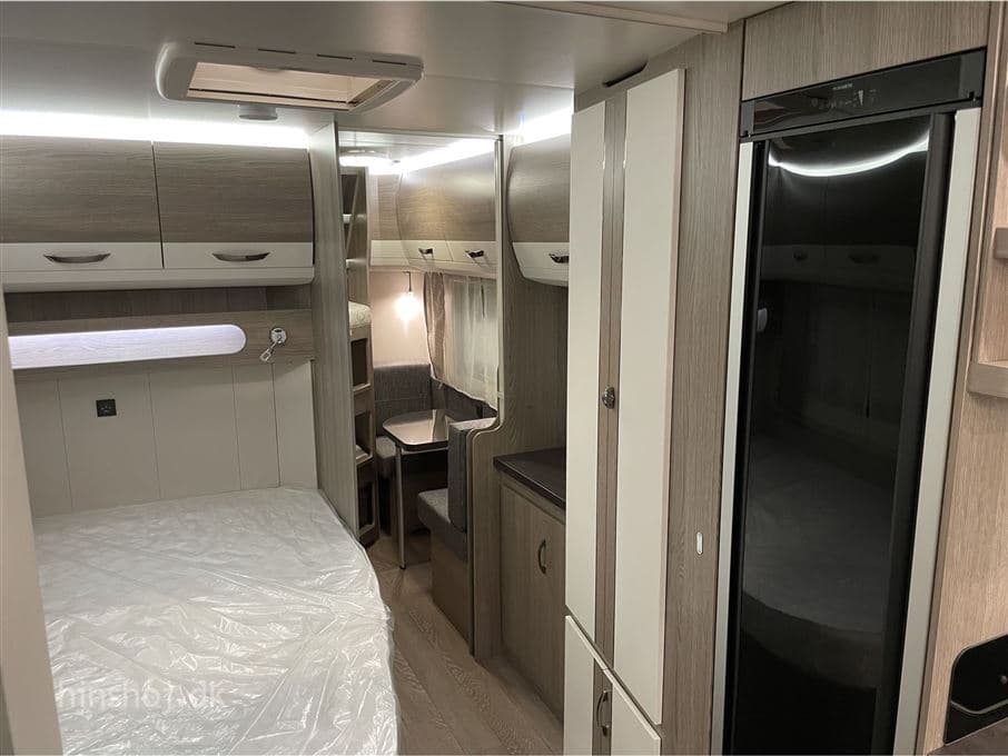 Hobby Prestige 650 KFU - miniature 1