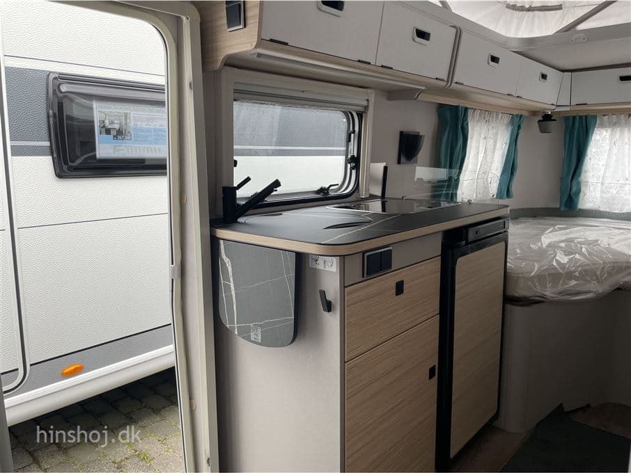 Eriba Touring 542 Urban - miniature 1