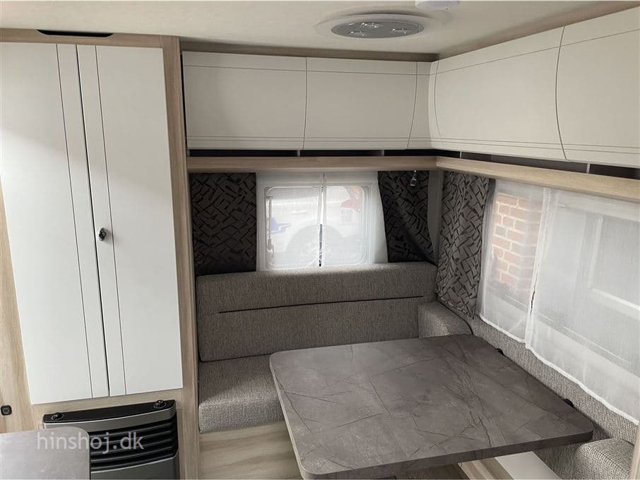 Hobby De Luxe 440 SF - miniature 1