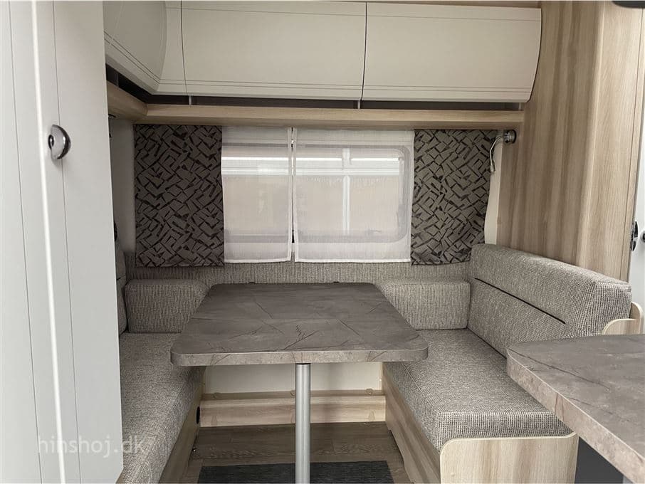 Hobby De Luxe 440 SF - miniature 1