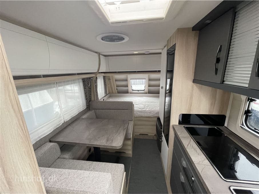 Hobby De Luxe 490 KMF - miniature 1