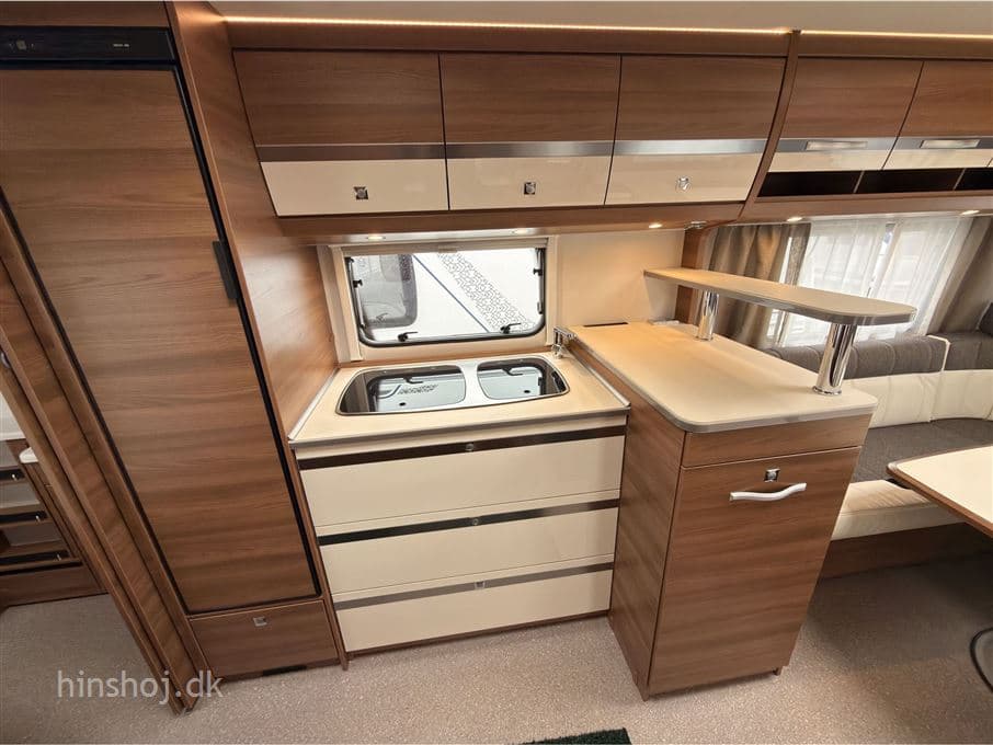 Dethleffs Nomad 590 RF - miniature 1