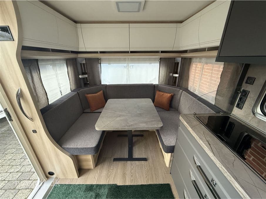Hobby De Luxe 460 UFe - miniature 1