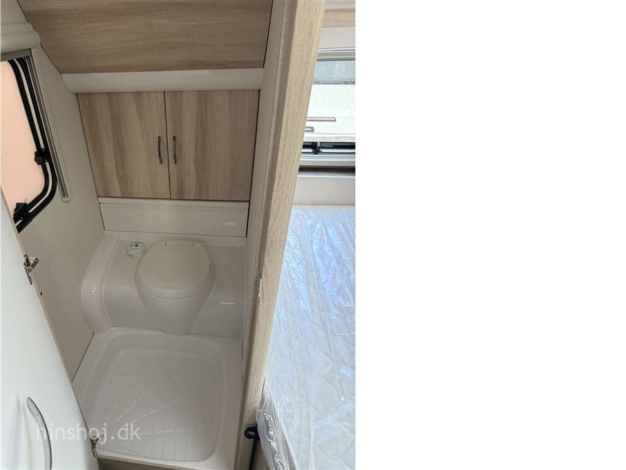 Hobby De Luxe 460 UFe - miniature 1