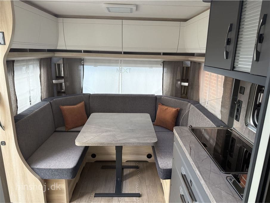 Hobby De Luxe 460 UFe - miniature 1