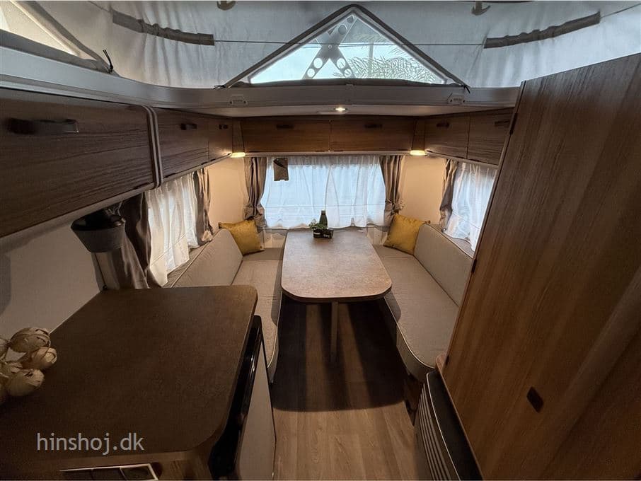 Eriba Touring 320 Legend - miniature 1