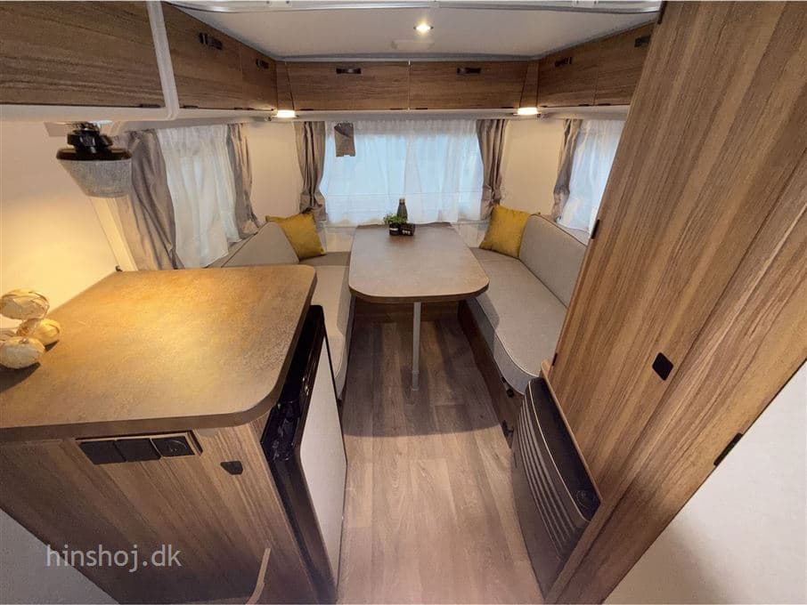 Eriba Touring 320 Legend - miniature 1