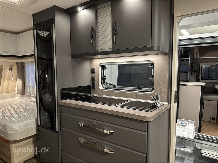Hobby De Luxe 495 UL - miniature 1