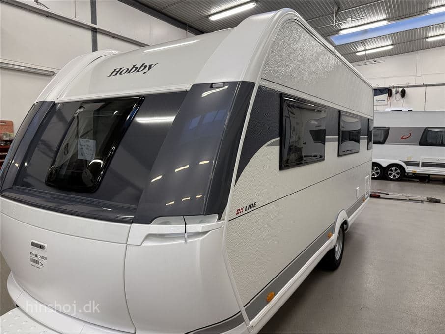 Hobby De Luxe 460 SL - miniature 1