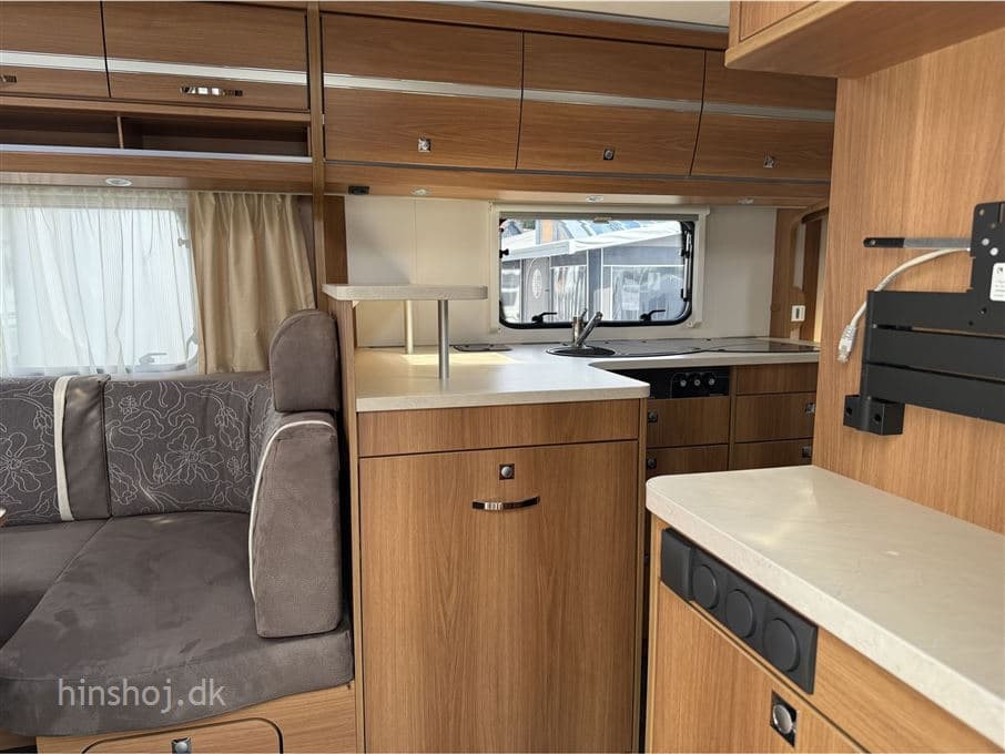 Dethleffs Nomad 560 FR - miniature 1