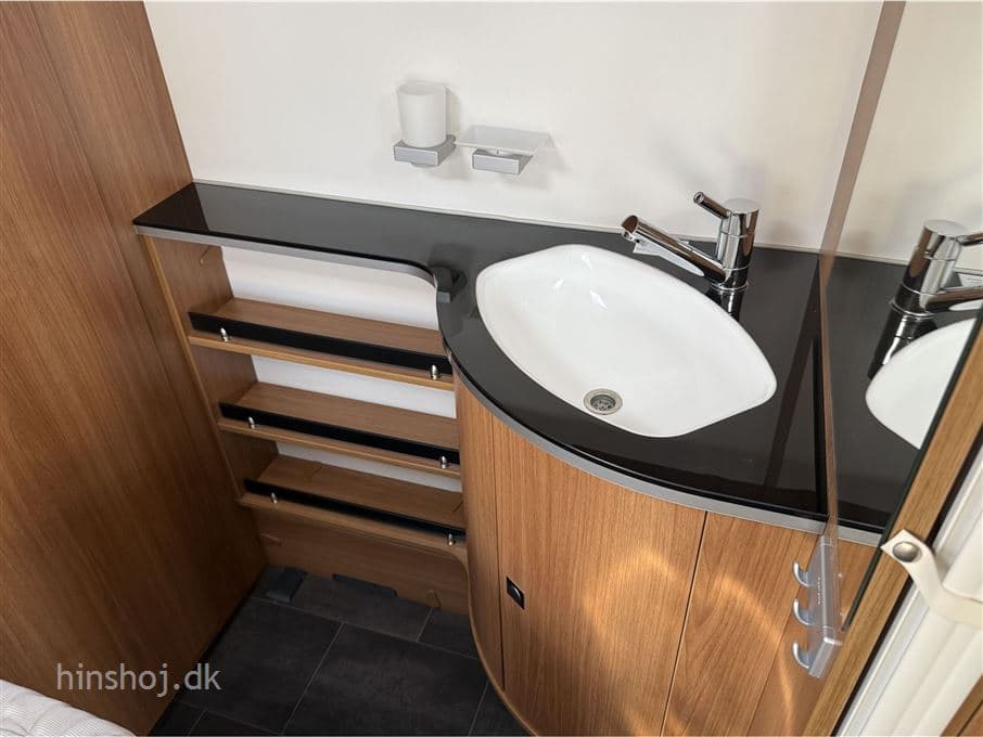Dethleffs Nomad 560 FR - miniature 1