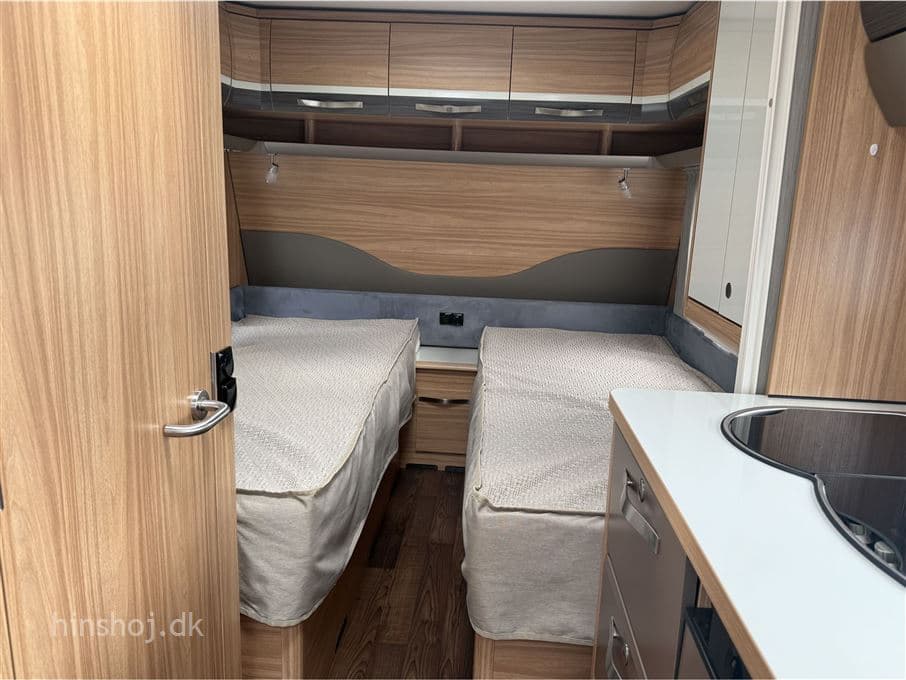 Hymer Exciting 471 - miniature 1