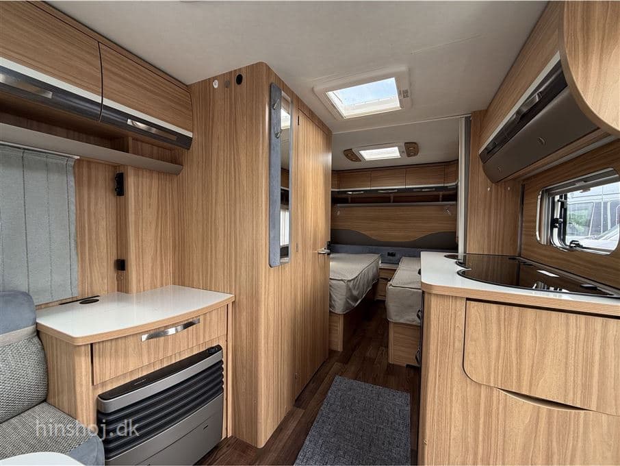 Hymer Exciting 471 - miniature 1