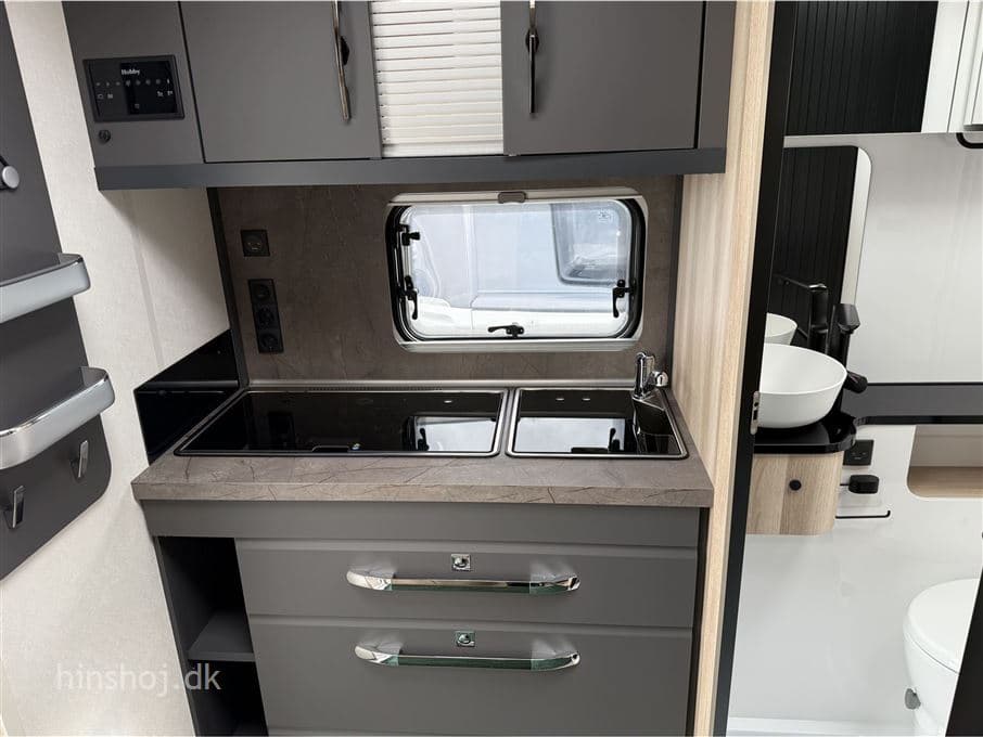 Hobby De Luxe 495 UL - miniature 1