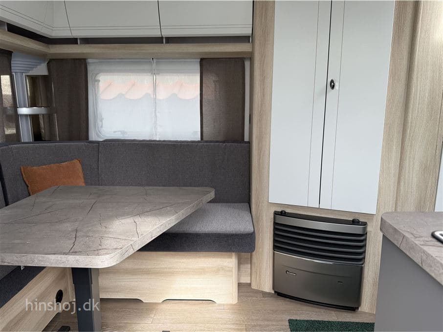 Hobby De Luxe 495 UL - miniature 1