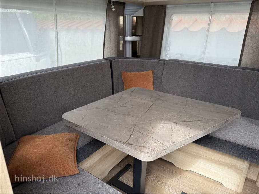 Hobby De Luxe 495 UL - miniature 1