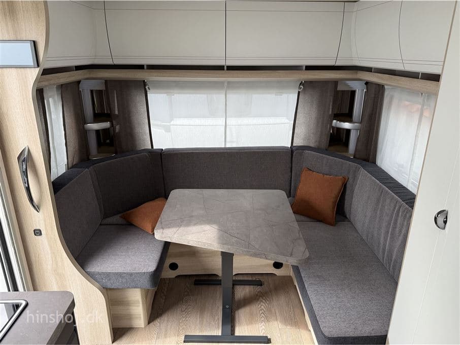 Hobby De Luxe 495 UL - miniature 1