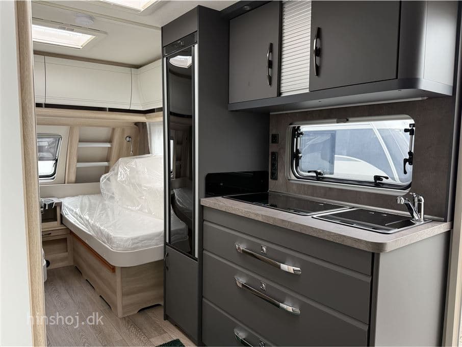 Hobby De Luxe 495 UL - miniature 1