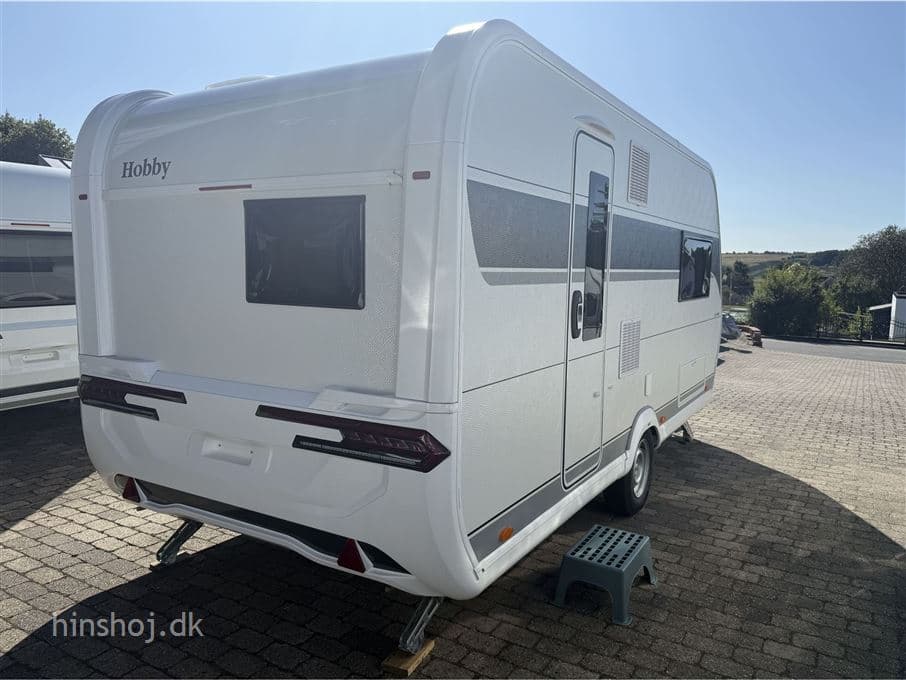 Hobby De Luxe 460 SL - miniature 1