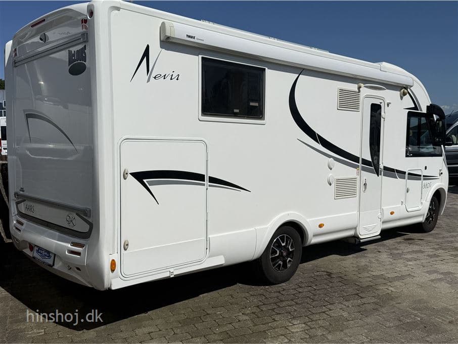 McLouis Nevis 880 G - miniature 1