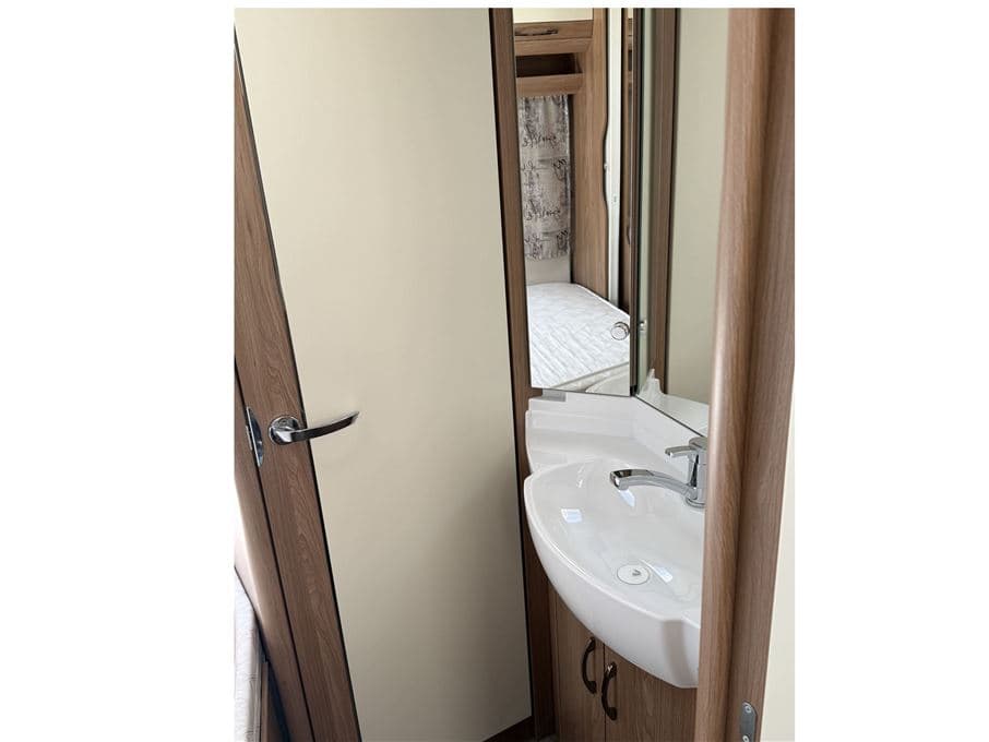 Hobby De Luxe 400 SFE - miniature 1