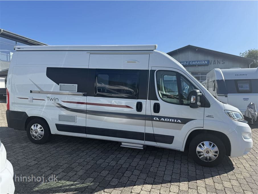 Adria Twin 600 SP - miniature 1