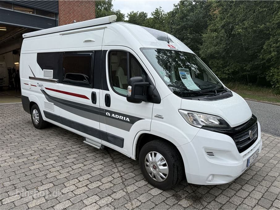 Adria Twin 600 SP - miniature 1