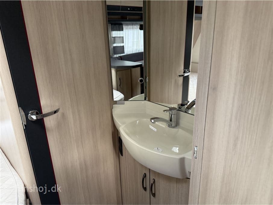 Hobby De Luxe Edition 560 Kmfe - miniature 1