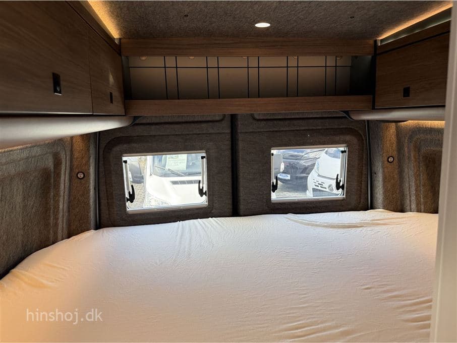 Eriba Car 600 Indium Grey - miniature 1