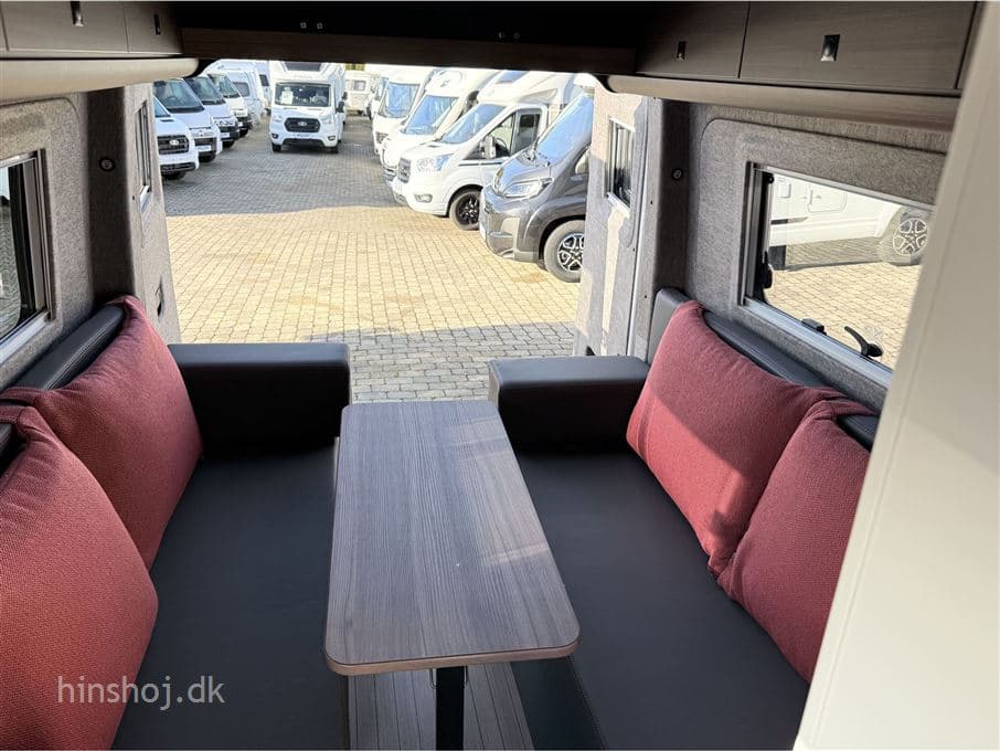 Eriba Car 602 Cherry RED - miniature 1