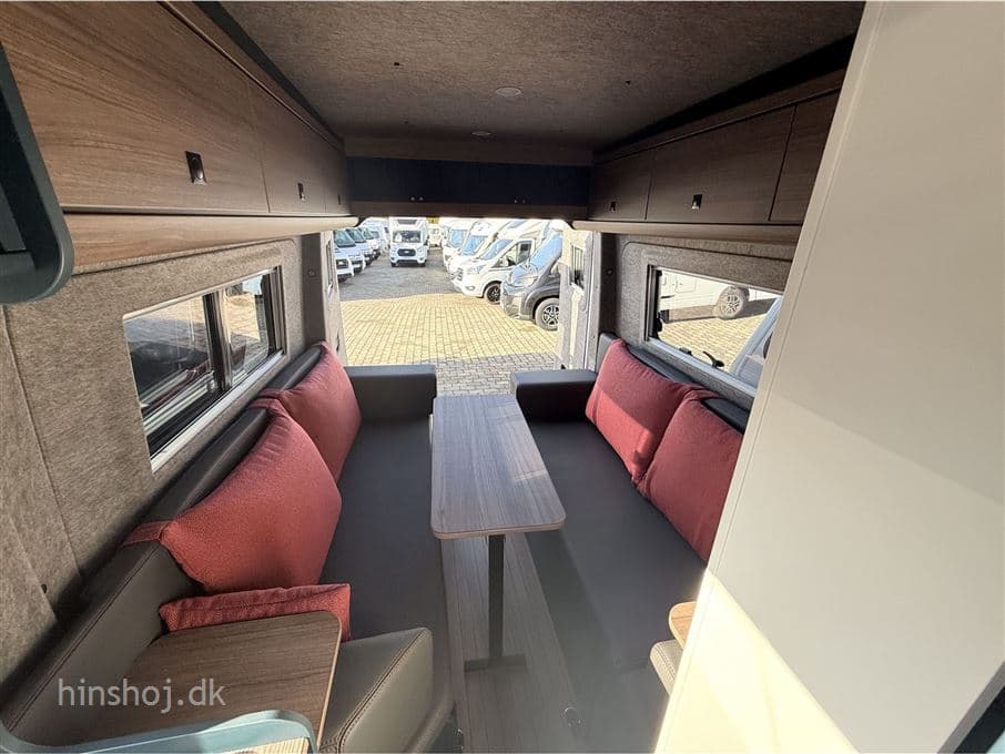 Eriba Car 602 Cherry RED - miniature 1