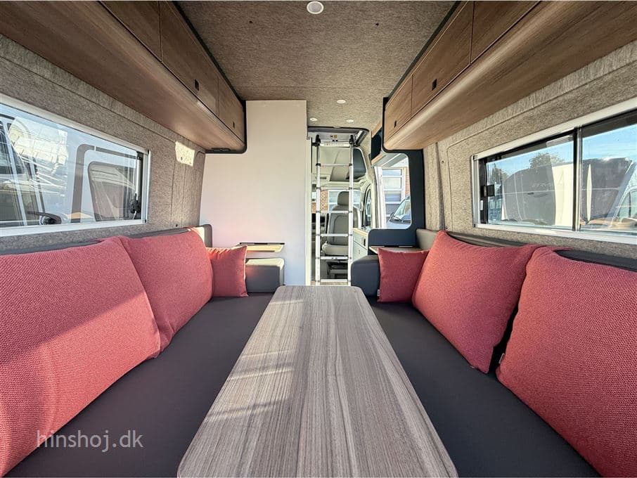 Eriba Car 602 Cherry RED - miniature 1