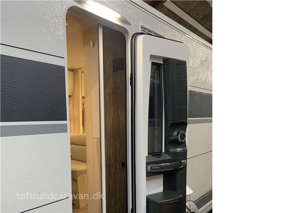 Hobby De Luxe 400 SFE - miniature 1