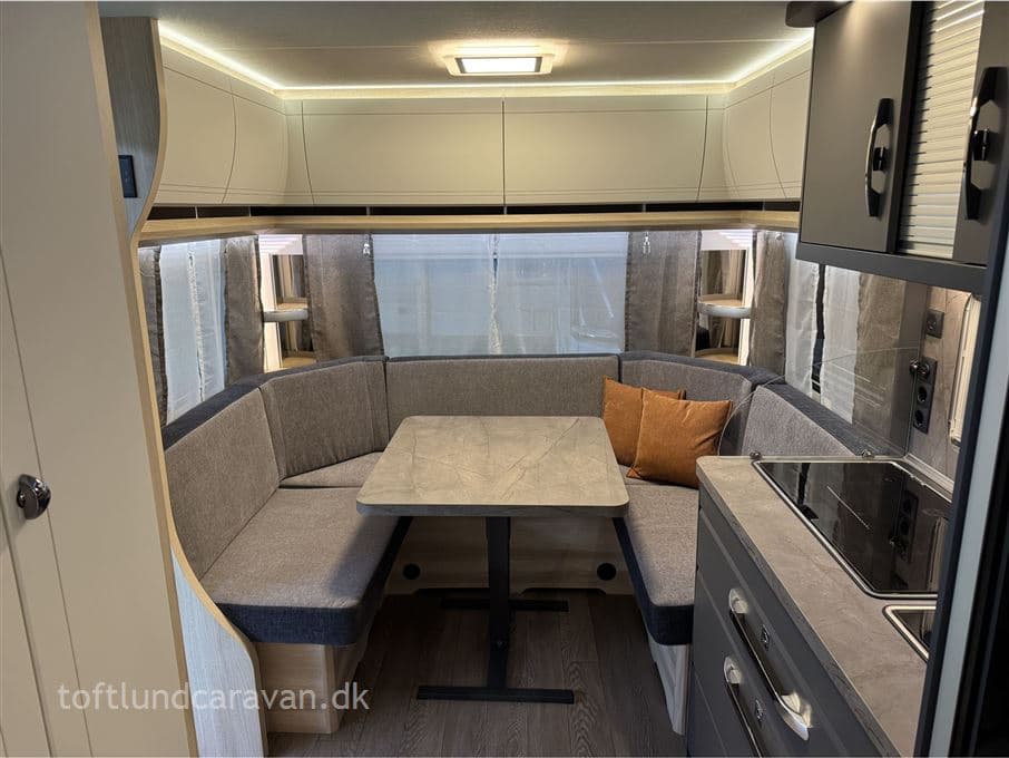 Hobby De Luxe 460 UFe - miniature 1