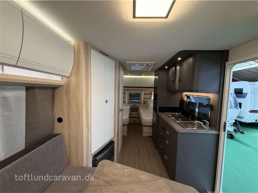 Hobby De Luxe 495 UL - miniature 1