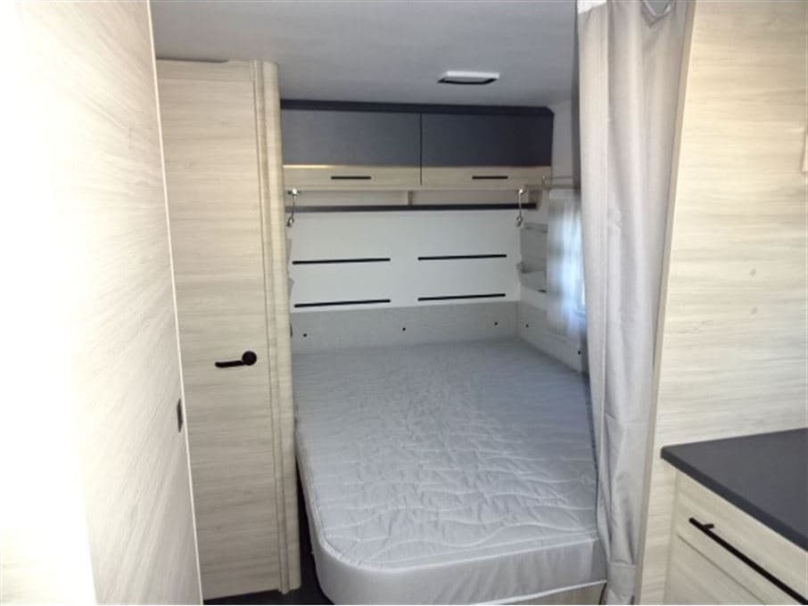 Caravelair Antares Titanium 455 Aniversery - miniature 1