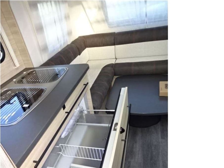 Caravelair Antares Titanium 455 Aniversery - miniature 1