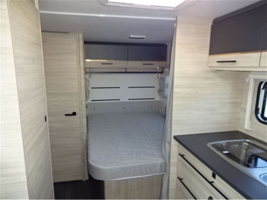 Caravelair Antares Titanium 455 Aniversery - miniature 1