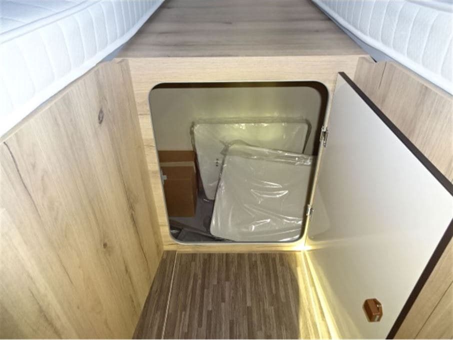 Elnagh T-Loft 532 - miniature 1