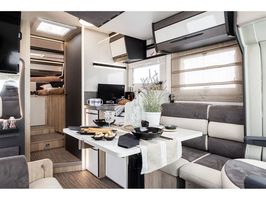 Elnagh T-Loft 532 - miniature 1