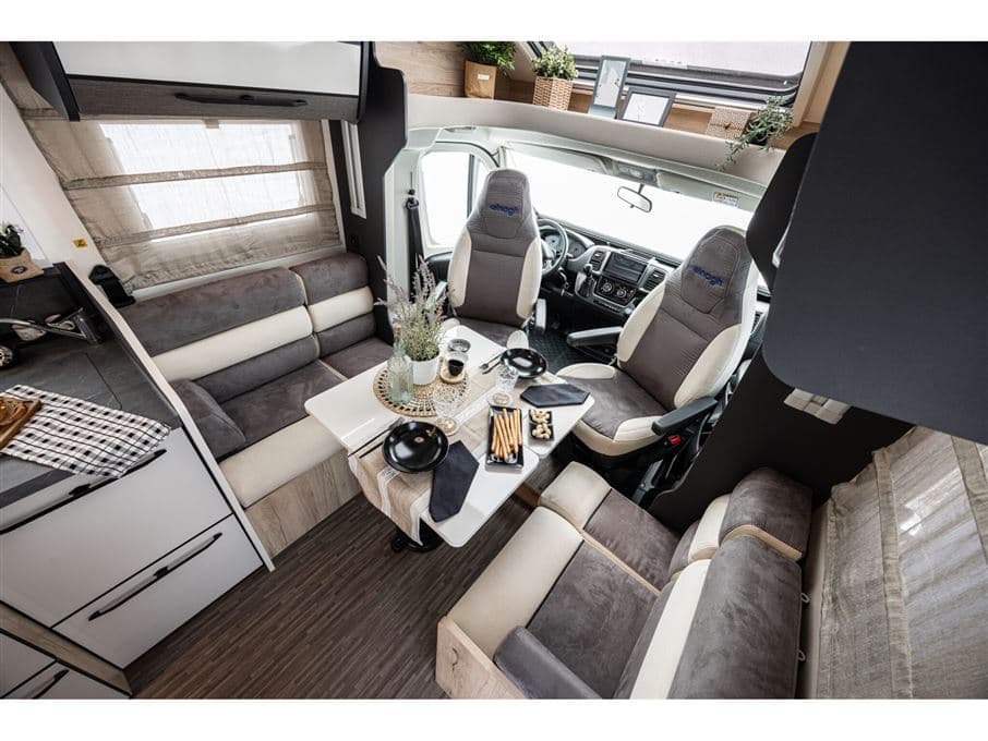 Elnagh T-Loft 532 - miniature 1