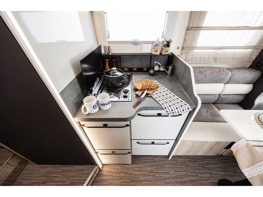 Elnagh T-Loft 532 - miniature 1