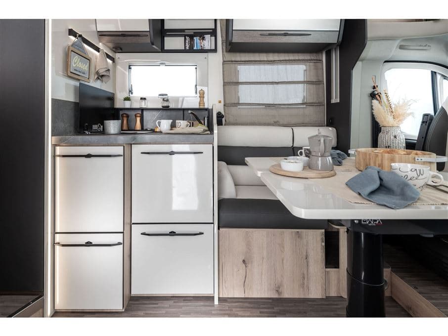 Elnagh T-Loft 582 - miniature 1