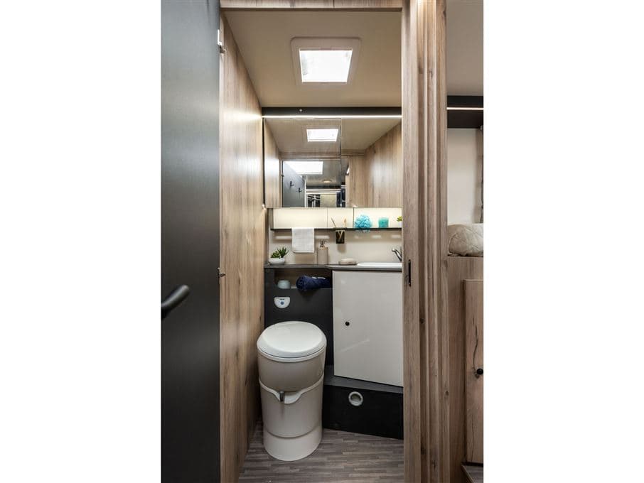Elnagh Magnum 530 - miniature 1