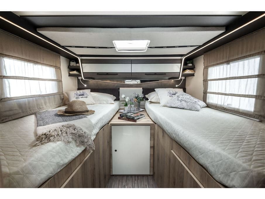 Elnagh Magnum 530 - miniature 1