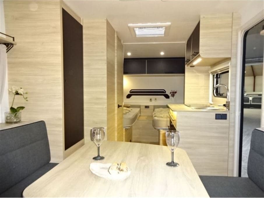 Caravelair Sport Line 492 - miniature 1