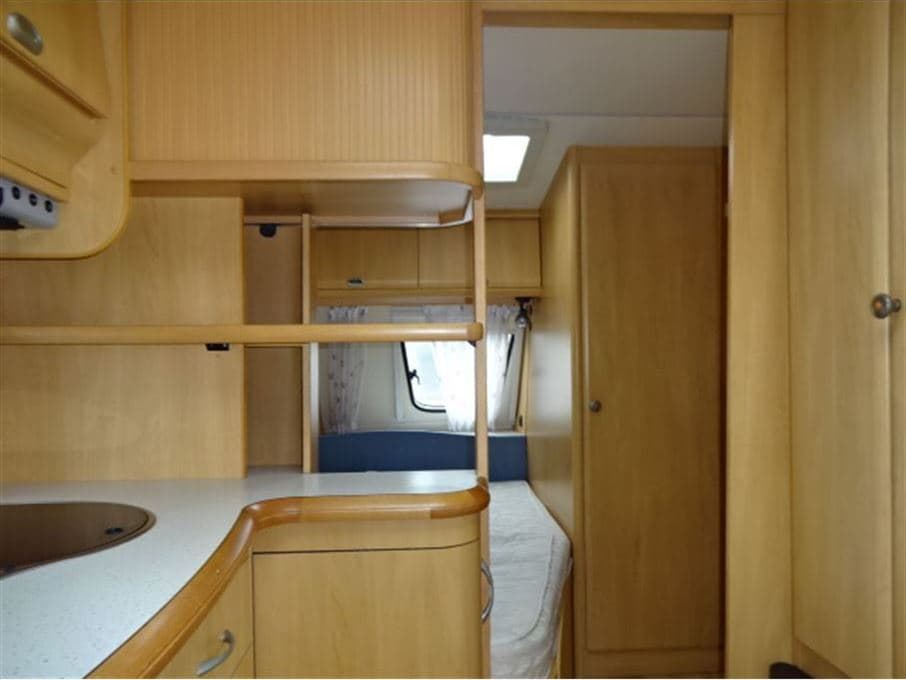Hobby De Luxe Easy 460 UFe - miniature 1
